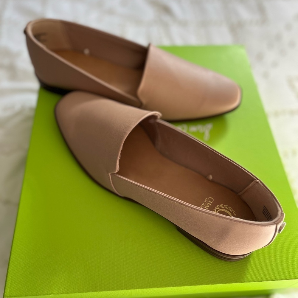 Chaps Women's Ameillia Faux Leather Loafers Size 10 NWOT Neutral Minimalist Chic - Picture 10 of 12
